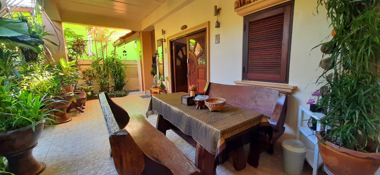 Ground floor terrace near the entrance